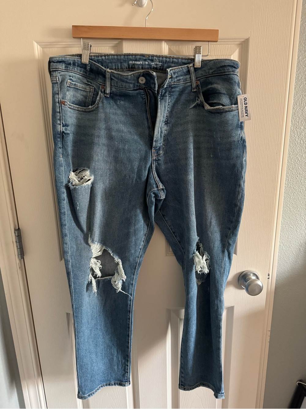 Old Navy Women’s Distressed Blue Jeans